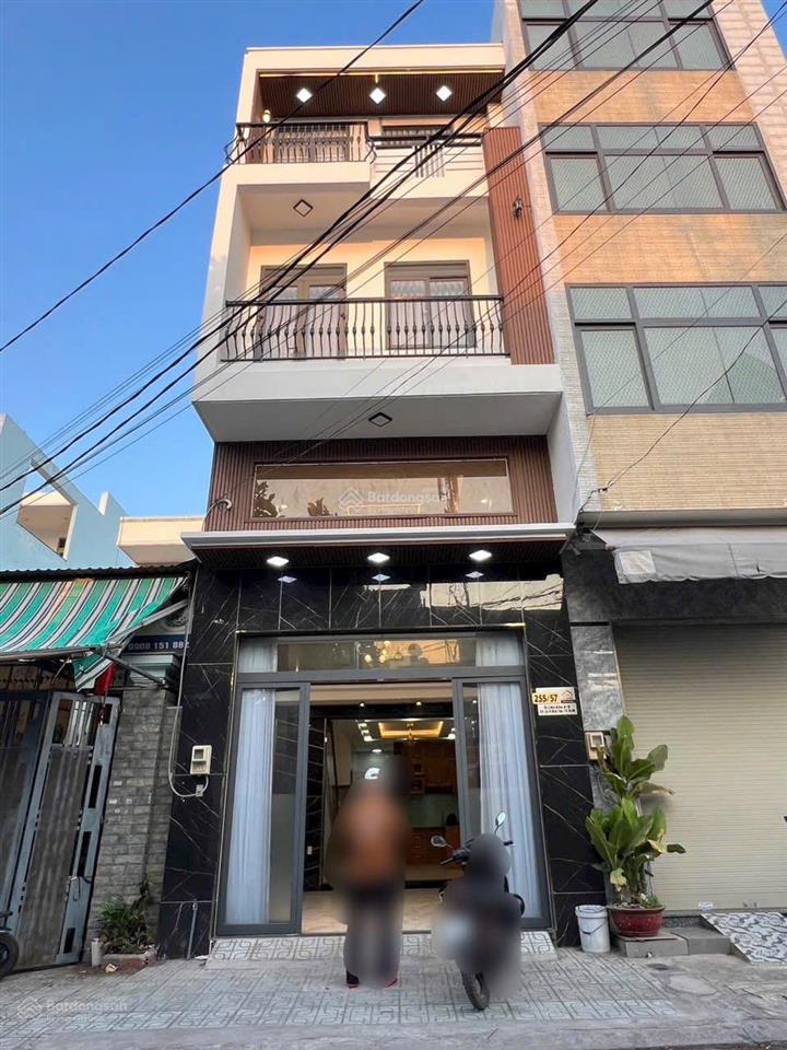 Vị trí kinh doanh đắc địa giá tốt bình tân. dt 4.5x15m shr