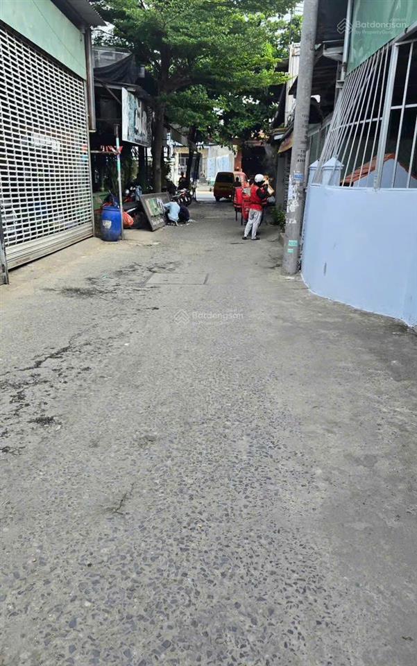 Cần bán nhà sổ hồng riêng đường nguyễn thị tú  hẻm thông qua hương lộ 80