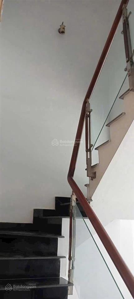 Nhà sổ hồng riêng 2/ ngắn nữ dân công vĩnh lộc a bình chánh. dt 5*16m ( xây dựng 4*16m đã trừ lộ)