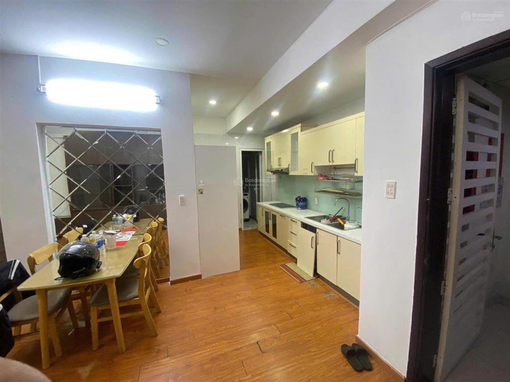 Cho thuê căn 81m2, có 3p ngủ,2wc, nội thất  c/c miếu nổi giá 14tr/th