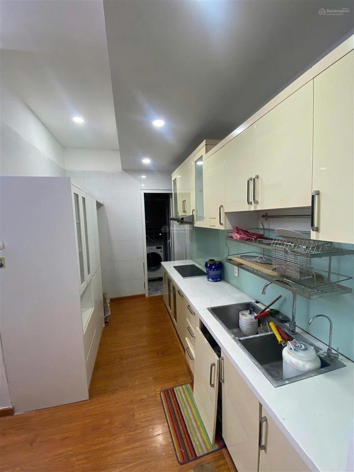 Cho thuê căn 81m2, có 3p ngủ,2wc, nội thất  c/c miếu nổi giá 14tr/th