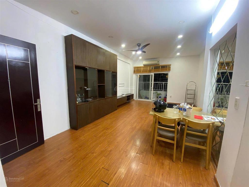 Cho thuê căn 81m2, có 3p ngủ,2wc, nội thất  c/c miếu nổi giá 14tr/th