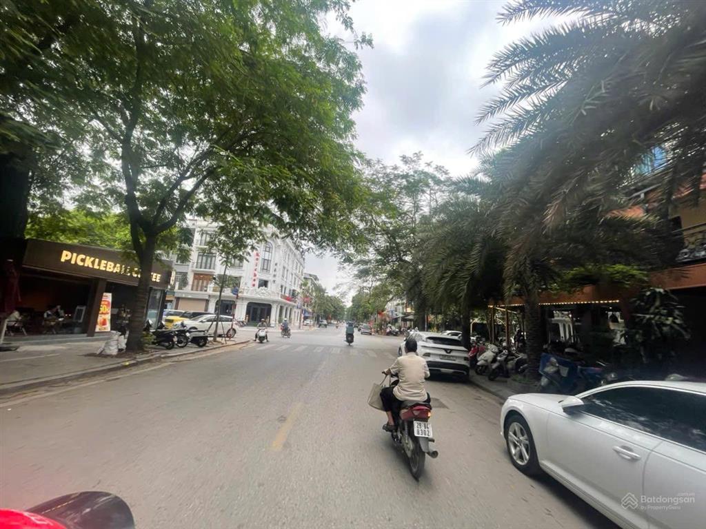 Hoa hậu vạn phúc, hà đông 50m2 * 4 tầng * giá 8,1 tỷ. ô tô. kinh doanh