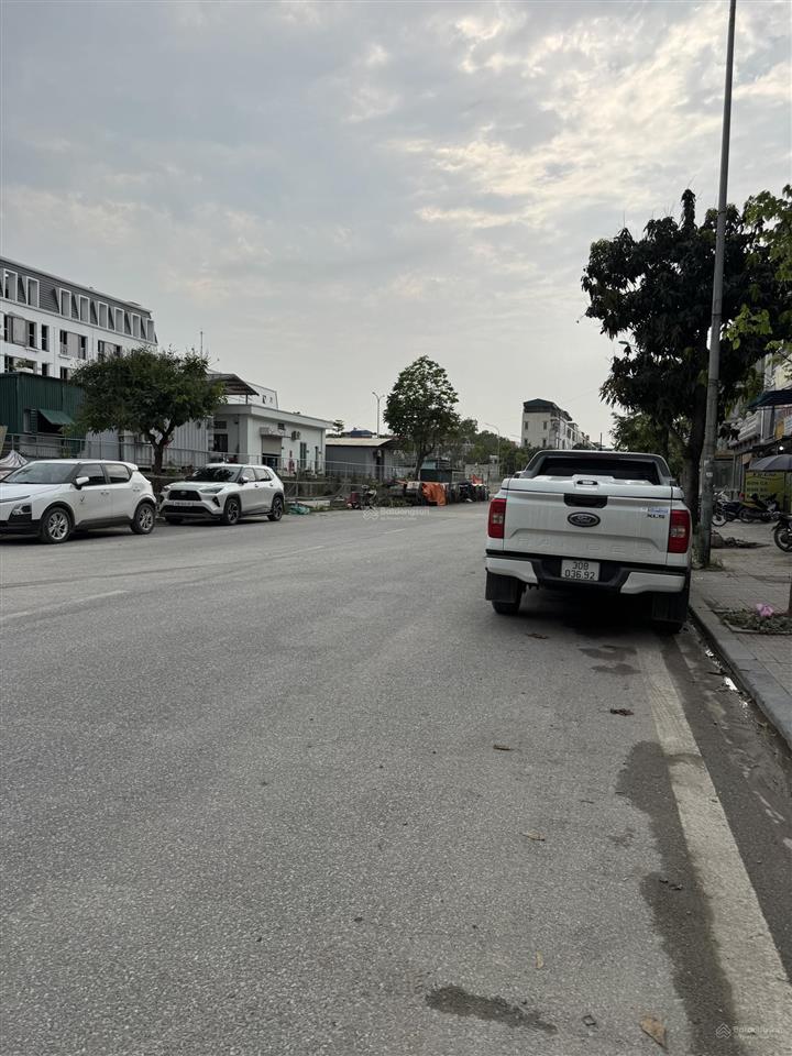 Hoa hậu mp chiến thắng 45m * 5 tầng thang máy, giá 12,5 tỷ, ô tô, kinh doanh.