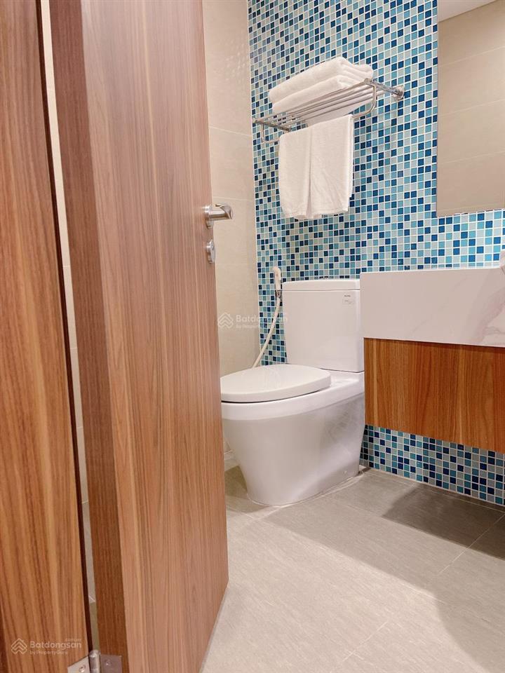 Cho thuê  căn hộ khách sạn ramada hạ long 2pn 2vs full nội thất xịn, chỉ xách vali chỉ 6 tr/th