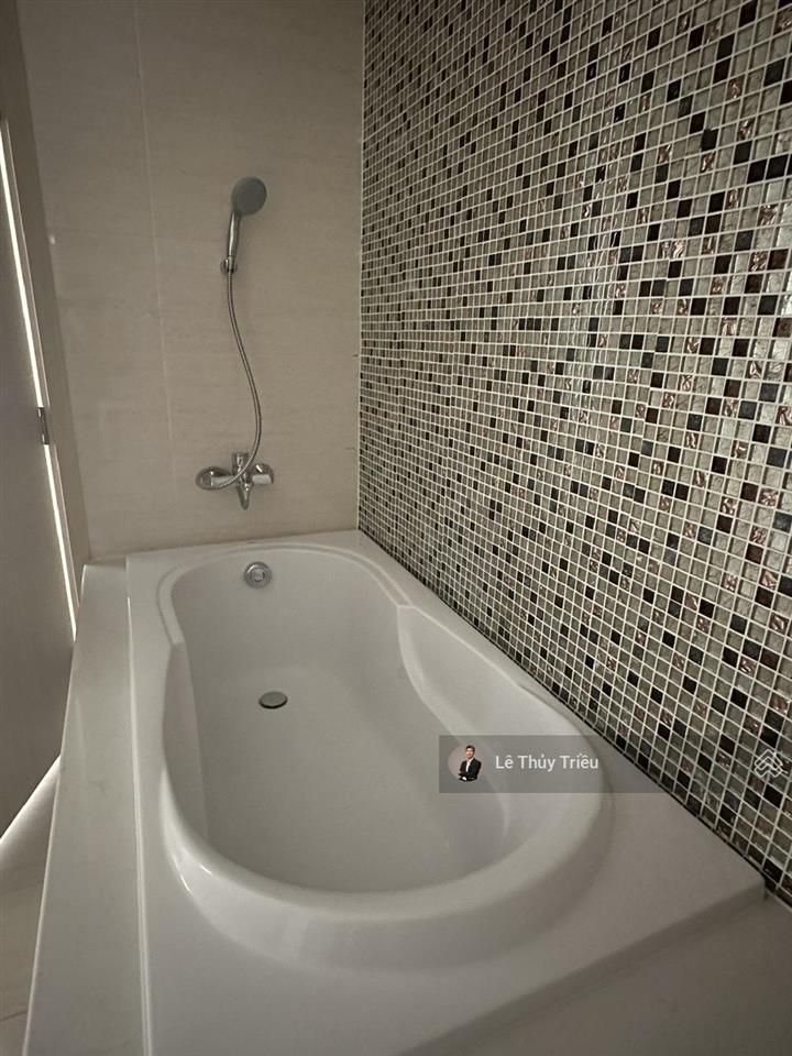 Cho thuê căn hộ new city căn góc 3pnntcb102m²view pháo hoa, giá thuê 24 triệu/tháng