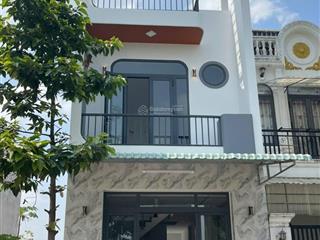 Bán nhà 1 trệt 1 lầu tân uyên bình dương, ngay kcn vsip iii, giá chỉ 1,99 tỷ