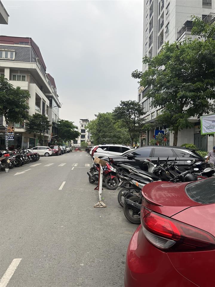 Giảm chào căn hộ chung cư, mặt đường vạn phúc. đầy đủ tiện nghi, gần trường học, bưu điện.