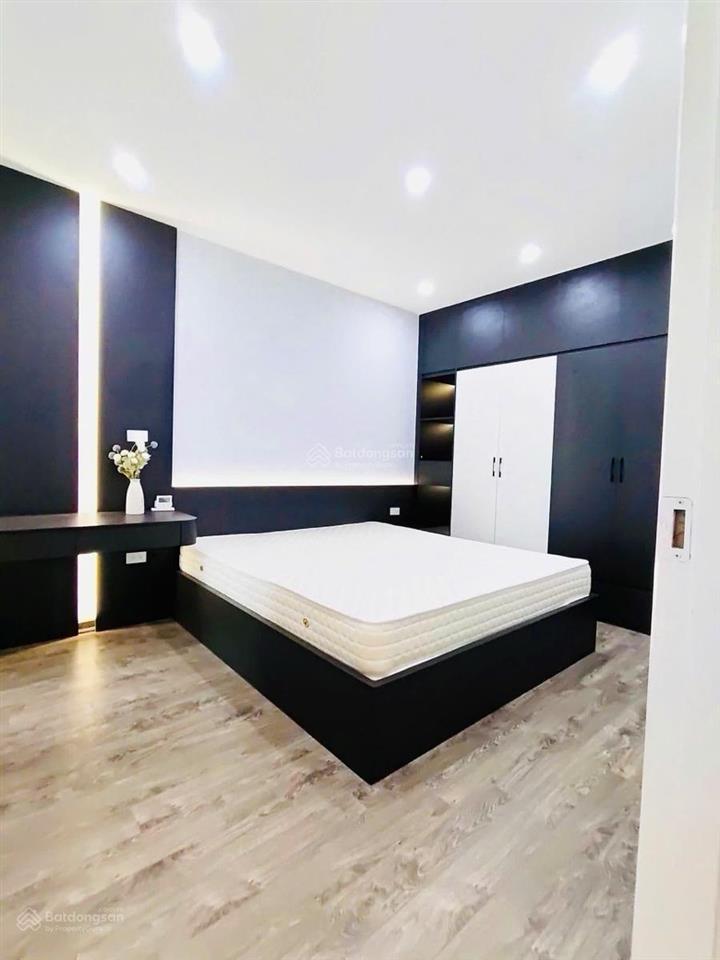 Giảm chào căn hộ chung cư, mặt đường vạn phúc. đầy đủ tiện nghi, gần trường học, bưu điện.
