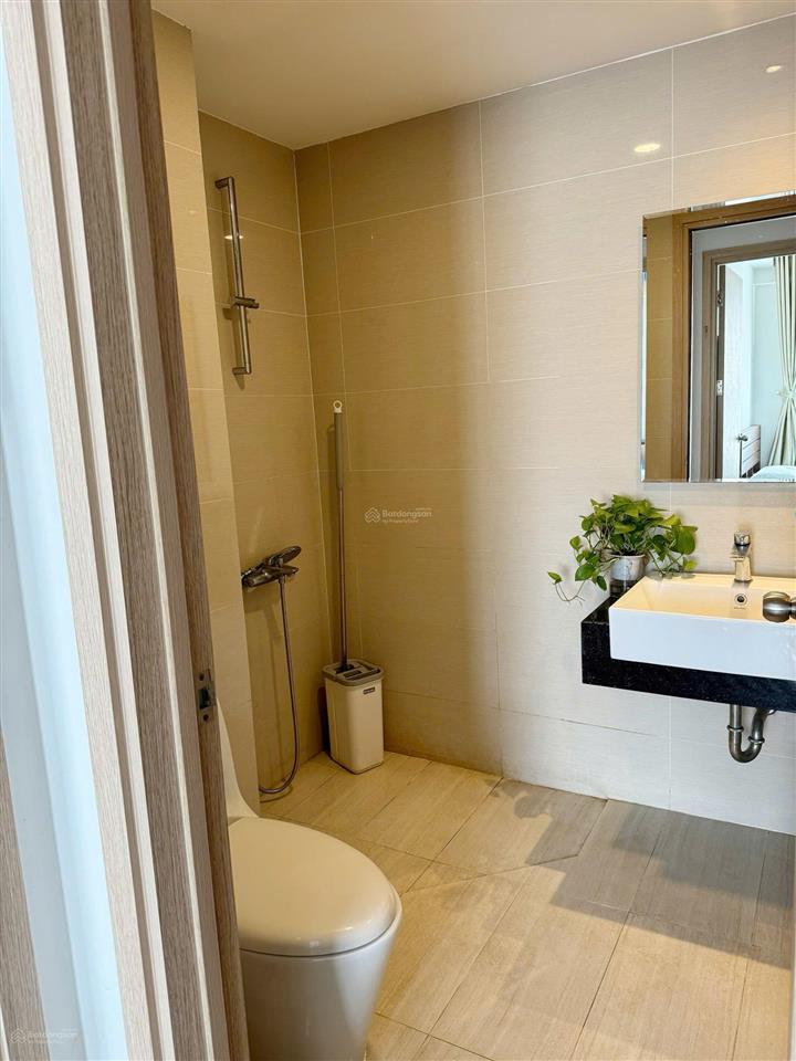 Cho thuê căn hộ chung cư 590 cmt8, quận 3, 86m2, 2pn,