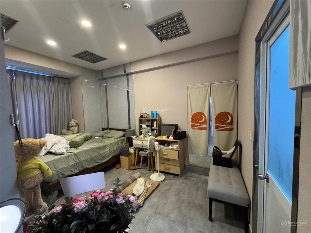 Chủ cần bán gấp căn hộ chung cư thuận việt, q11, 122m2, 3pn, 3wc, 7.8 tỷ, có sổ hồng