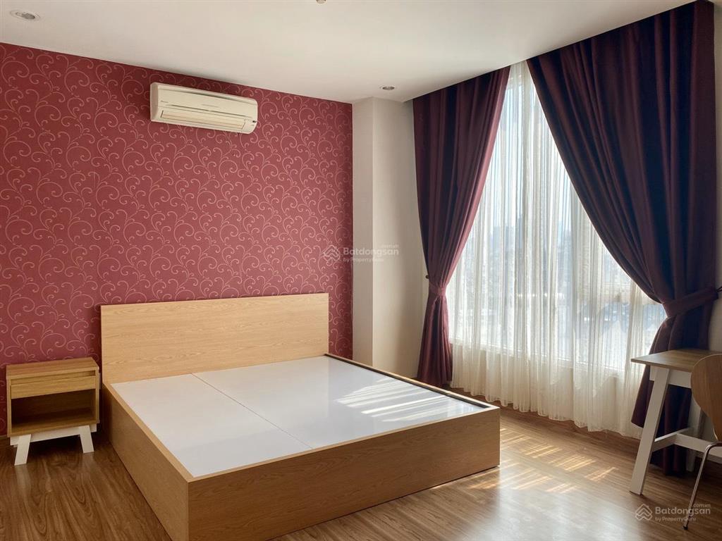 Chủ cần bán căn hộ tản đà court, quận 5, 100m2, 3pn, 6 tỷ, có sổ hồng.