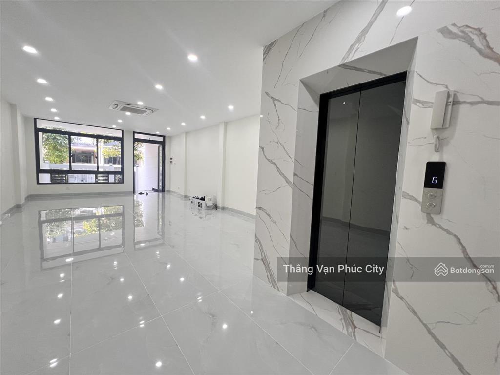 Chủ nhà cho thuê tầng trệt, có thang máy, máy lạnh, mới đẹp giá 12 triệu, hầm xe rộng, đường ô tô