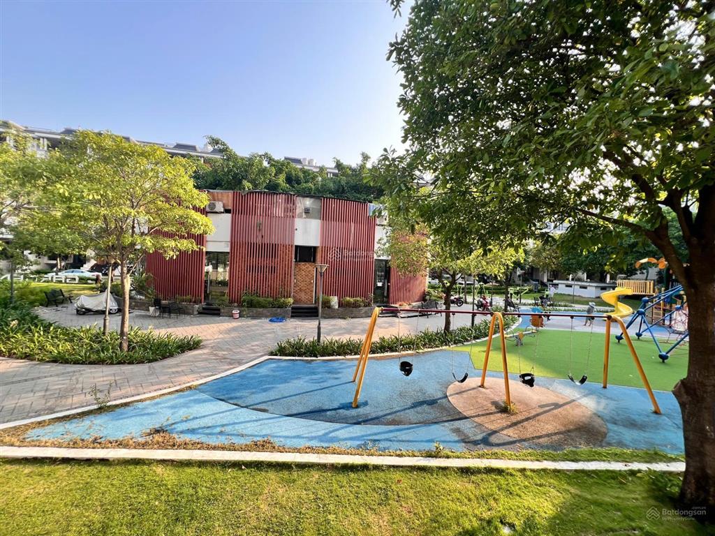 Chủ giảm 2 tỷ 500  bán nhanh căn 7x22m, hầm 4 tầng hoàn thiện, kế bên khu thương mại diamond sky