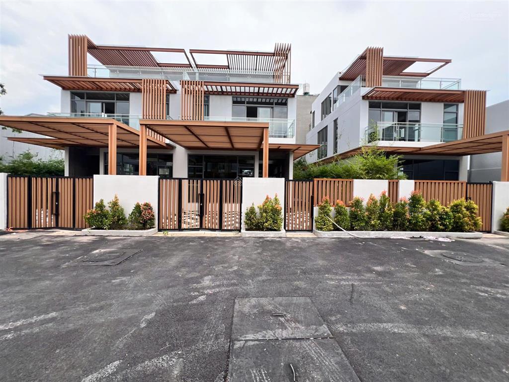 Phiên bản giới hạn 1 căn biệt thự sân vườn siêu vip urban green, nhận nhà ở giá 30 tỷ 10x20m