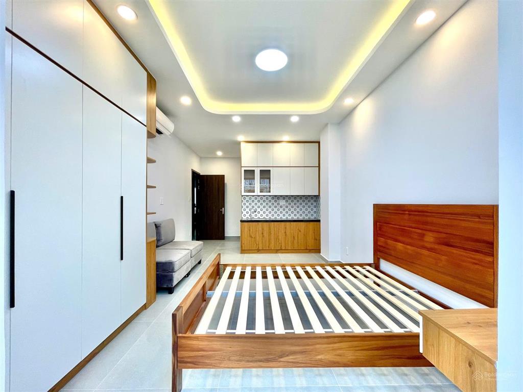Căn hộ full nội thất nhà mới cao cấp, 100% vạn phúc city, thang máy hầm xe. giá 7.9 triệu