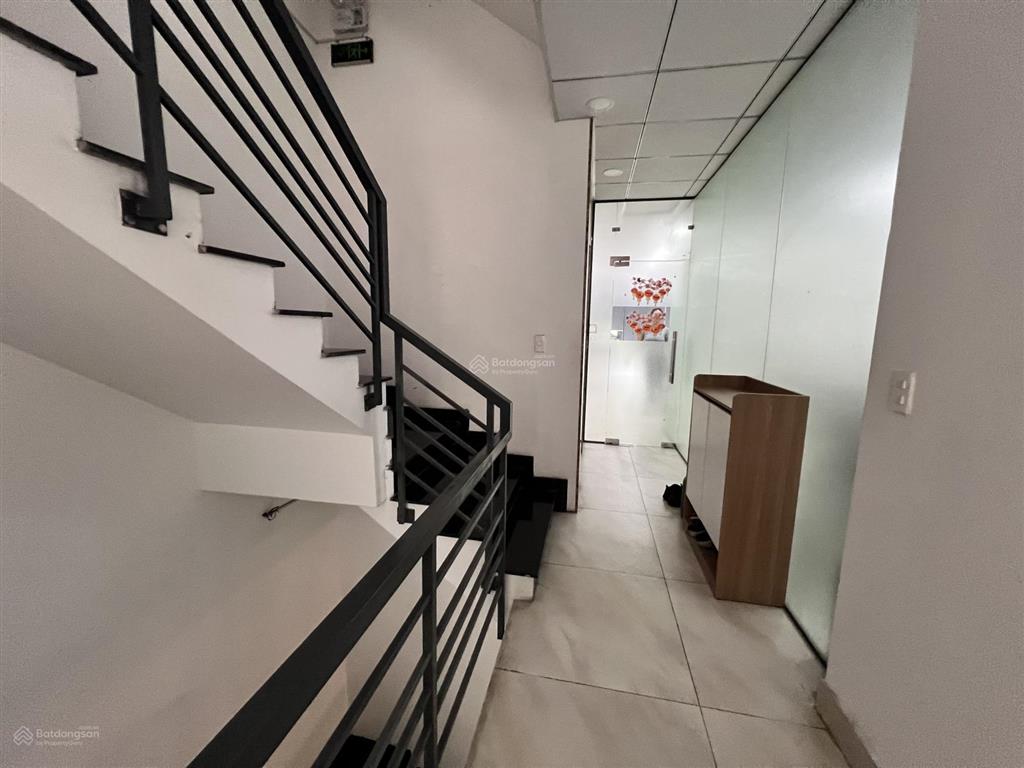 Bán mặt tiền nguyễn thị nhung 7x20m, 6 tầng trục chính kinh doanh tốt, kdt vạn phúc, đường lớn 35m