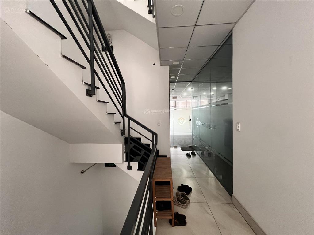 Bán mặt tiền nguyễn thị nhung 7x20m, 6 tầng trục chính kinh doanh tốt, kdt vạn phúc, đường lớn 35m