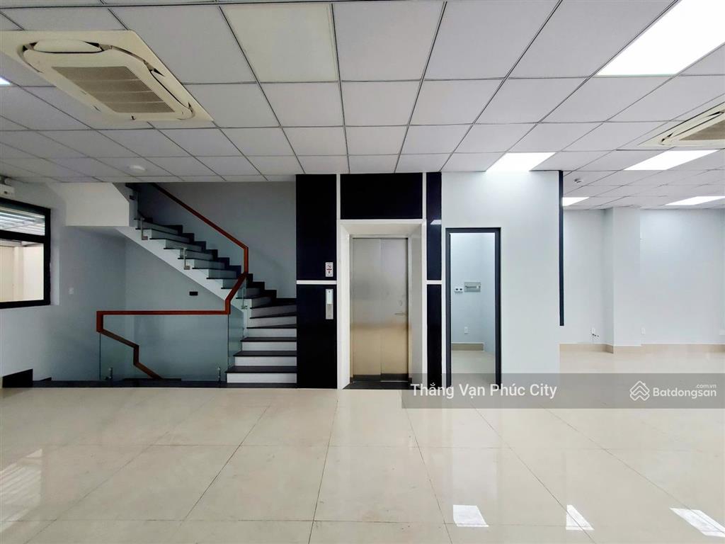 Đường số 7, kđt vạn phúc, 7x21m, đường lớn 20m, thông ra trục đường chính, kinh doanh buôn bán tốt