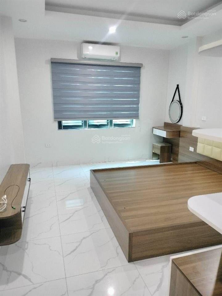 Siêu phẩm phố lụa hà đông  nhà đẹp ở ngay  dt 40m2  5 tầng  7,68 tỷ