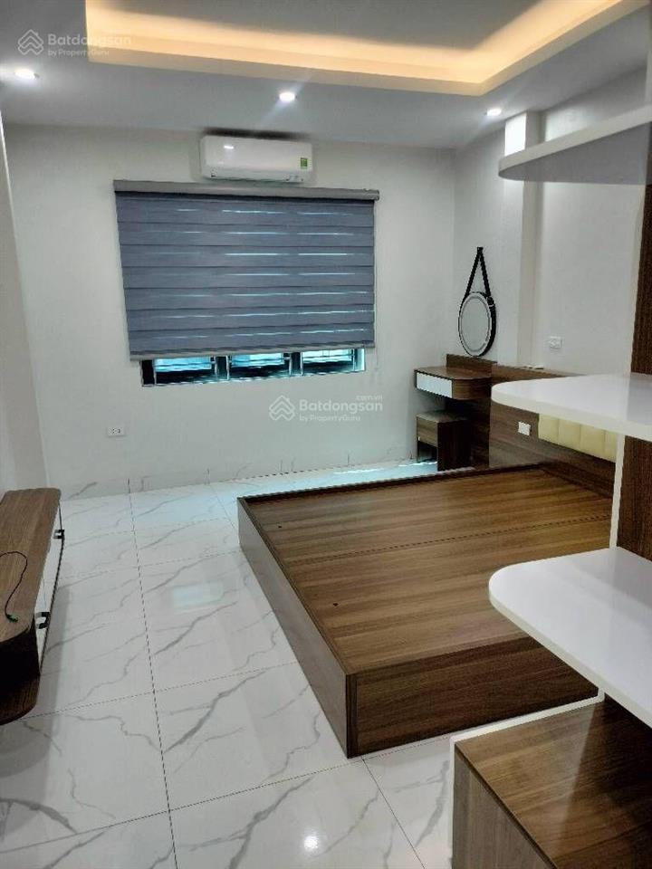 Siêu phẩm phố lụa hà đông  nhà đẹp ở ngay  dt 40m2  5 tầng  7,68 tỷ