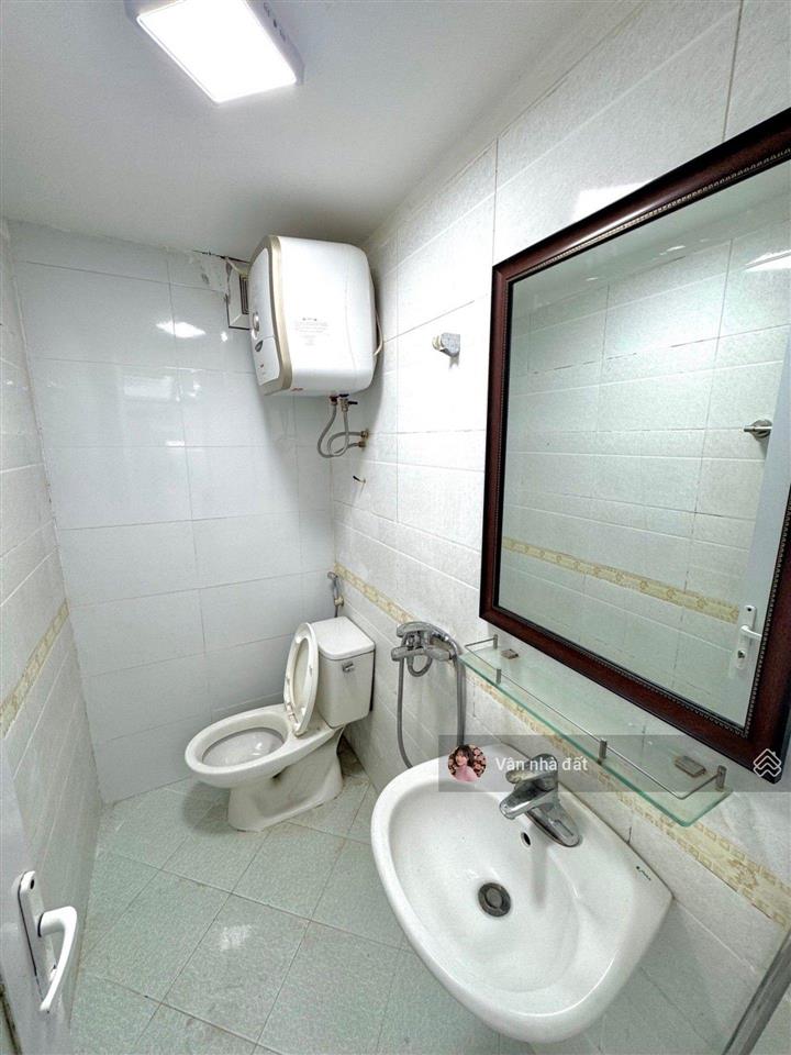 Ccmn võng thị căn góc 50m2 2 phòng ngủ gần hồ tây, chỉ 2.38 tỷ (có thương lượng)