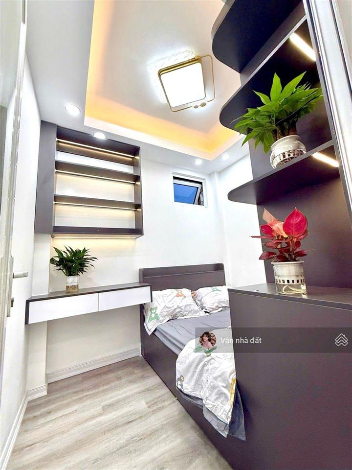 Nhỉnh 2 tỷ sở hữu ccmn thụy khuê 54m2 2pn, full nội thất