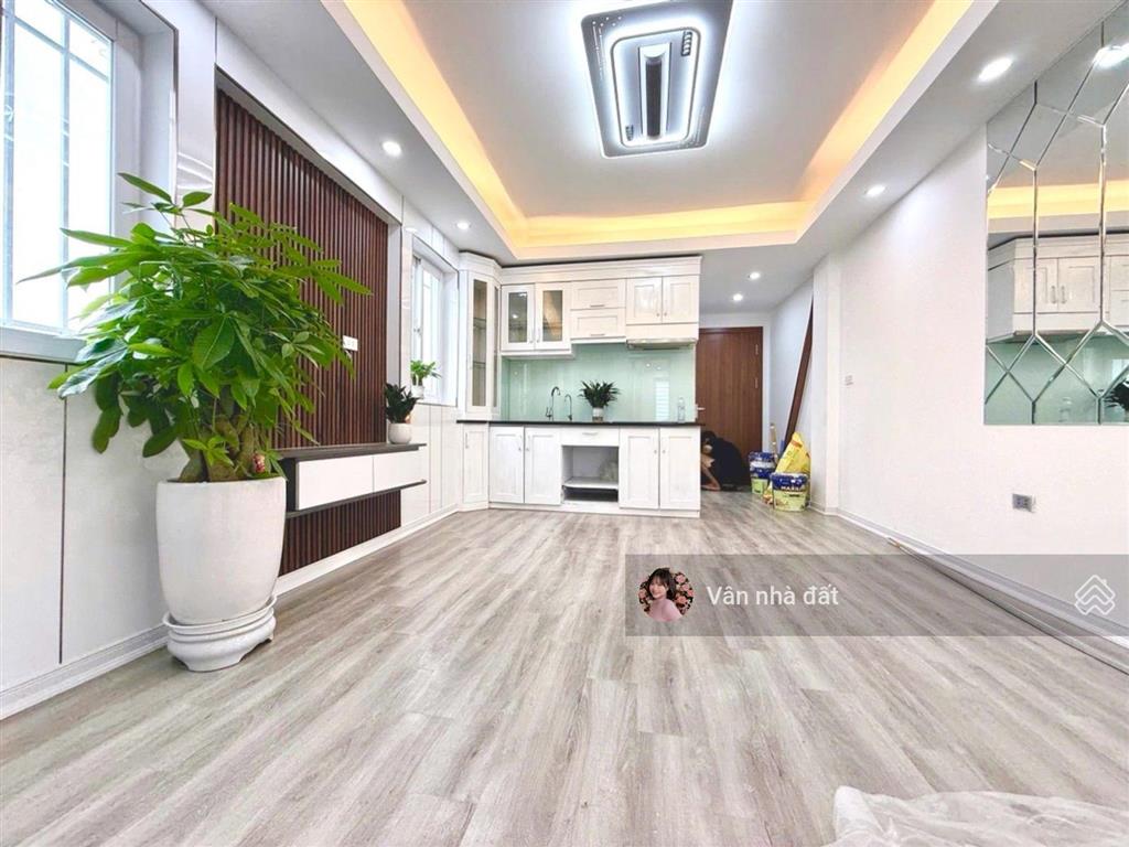 Nhỉnh 2 tỷ sở hữu ccmn thụy khuê 54m2 2pn, full nội thất