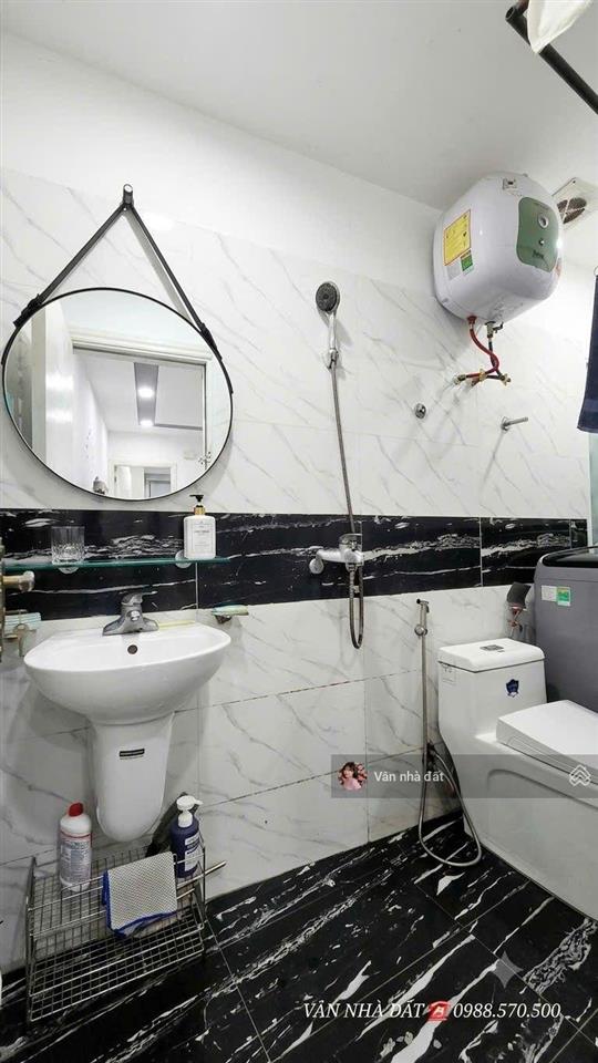 Chỉ 2.35 tỷ khó tìm căn thứ 2 có sổ đỏ 50m ngay võng thị hồ tây