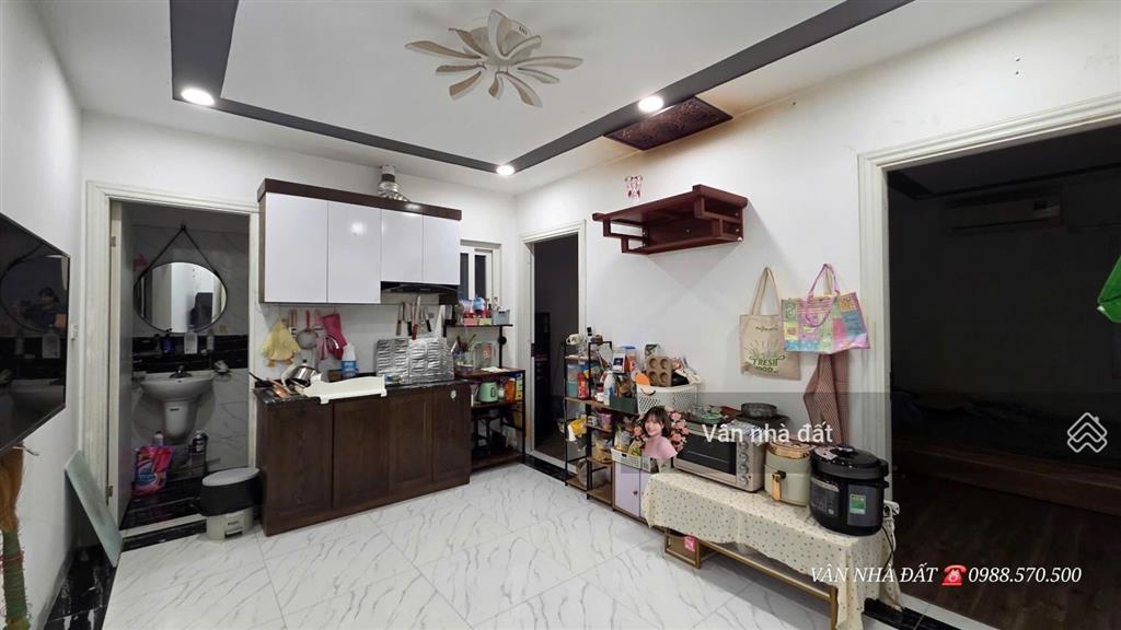 Chỉ 2.35 tỷ khó tìm căn thứ 2 có sổ đỏ 50m ngay võng thị hồ tây