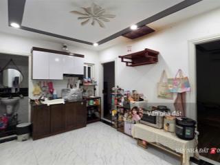 Chỉ 2.35 tỷ khó tìm căn thứ 2 có sổ đỏ 50m ngay võng thị hồ tây
