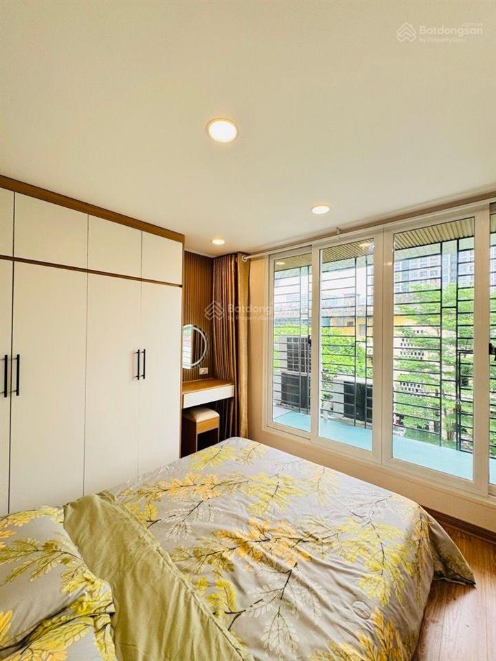 Bán ch tập thể phố 8/3, kim ngưu, nhà đẹp ở sướng, 60m2 2 ngủ wc khép kín giá chỉ 3,4 tỷ sổ riêng