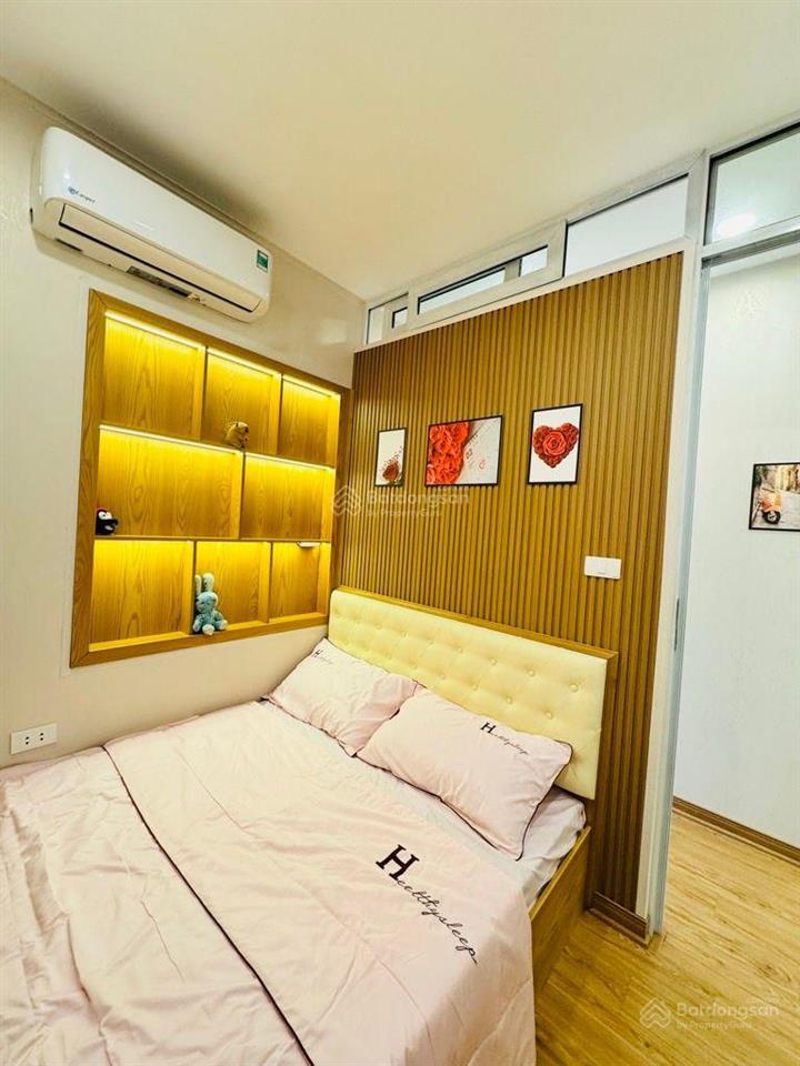 Bán ch tập thể phố 8/3, kim ngưu, nhà đẹp ở sướng, 60m2 2 ngủ wc khép kín giá chỉ 3,4 tỷ sổ riêng