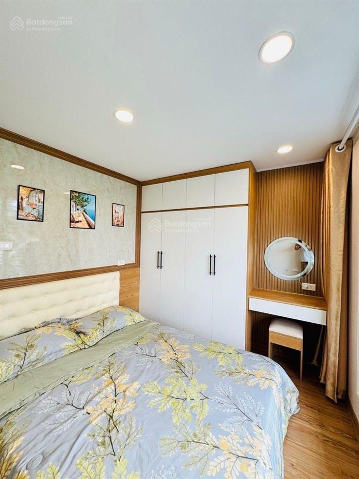 Bán ch tập thể phố 8/3, kim ngưu, nhà đẹp ở sướng, 60m2 2 ngủ wc khép kín giá chỉ 3,4 tỷ sổ riêng