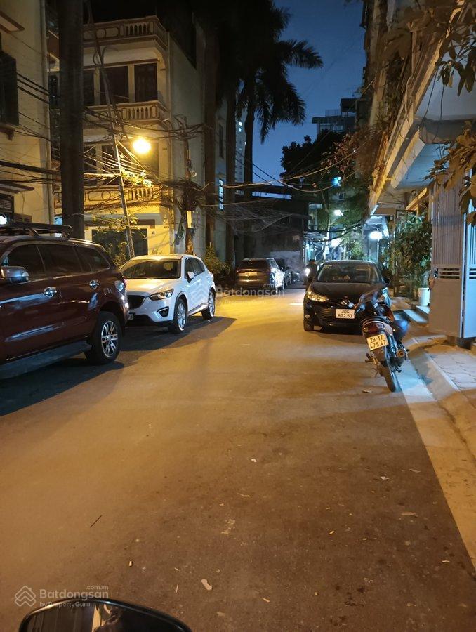 Tôi bán nhà 31m2  4 tầng  mặt tiền 5m  ngõ thông  ô tô đỗ cửa  phố vũ hữu, thanh xuân