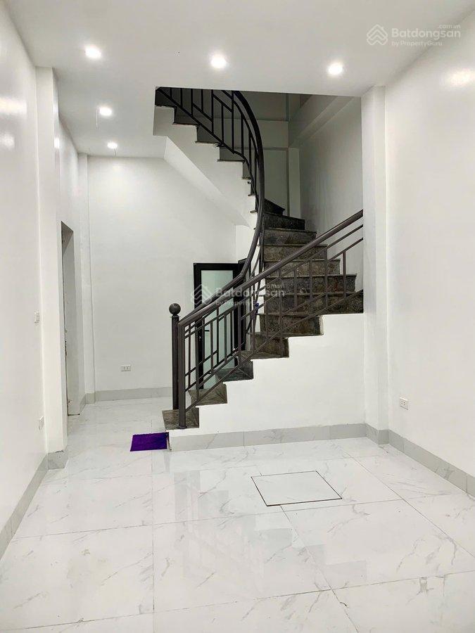 Nhà đẹp phố thanh bình, hà đông  ô tô đỗ cửa ngõ to thông mọi nơi  5 tầng 30m2 mặt tiền 3,2m2