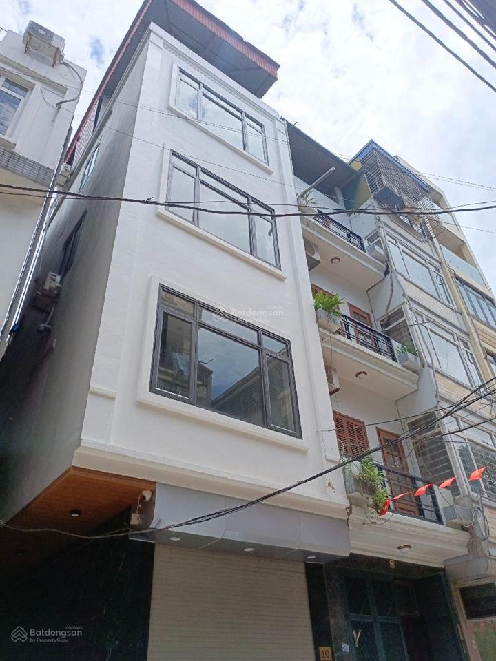 Nhà đẹp phố thanh bình, hà đông  ô tô đỗ cửa ngõ to thông mọi nơi  5 tầng 30m2 mặt tiền 3,2m2