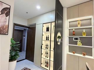 Cần tiền bán nhanh căn hộ 2pn 2wc diện tích 65m2, nhà full nội thất cao cấp, đã có sổ hồng