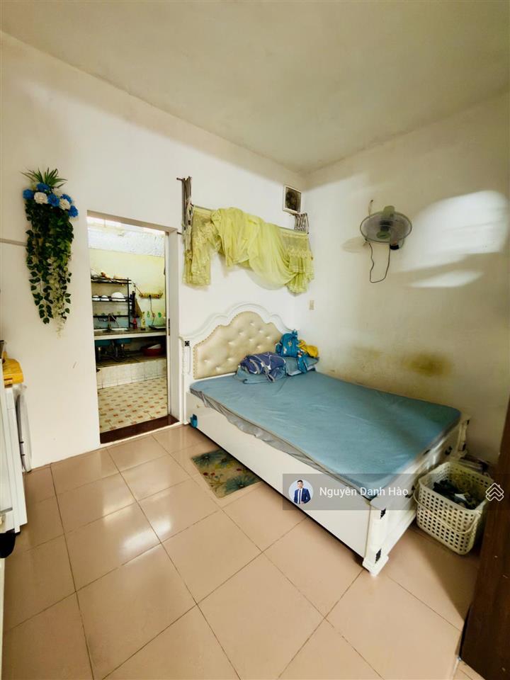 2,43tỷ sở hữu nhà trung tâm hai bà trưng, 2pn, sẵn sổ, gần hồ gươm, cực hiếm khó tìm.  0336 588 ***