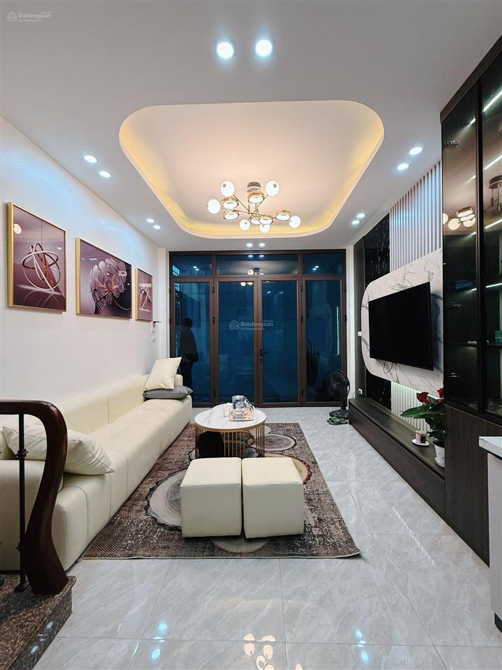 Bán nhà riêng tại kim ngưu, 6,15 tỷ, 27m2, 4 tầng, 3pn, đầy đủ nội thất