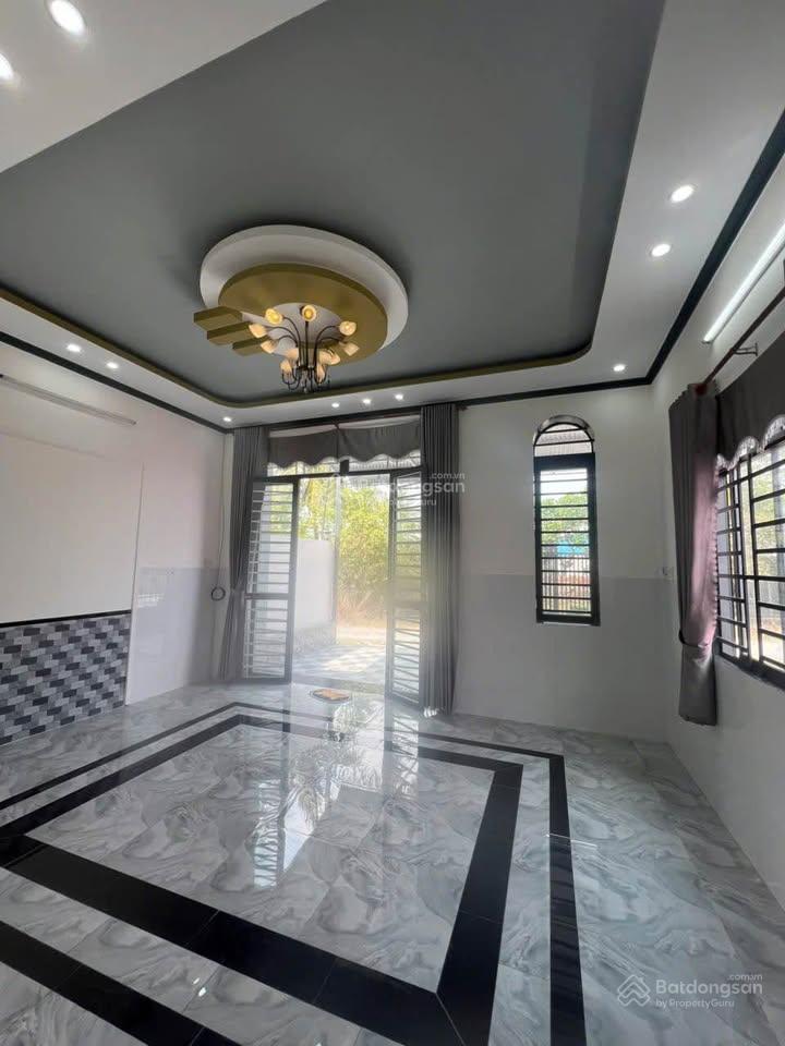 Chỉ 750tr có nhà sát coop.mart trảng bàng, ngang 7x29, sổ hồng riêng, đường oto.