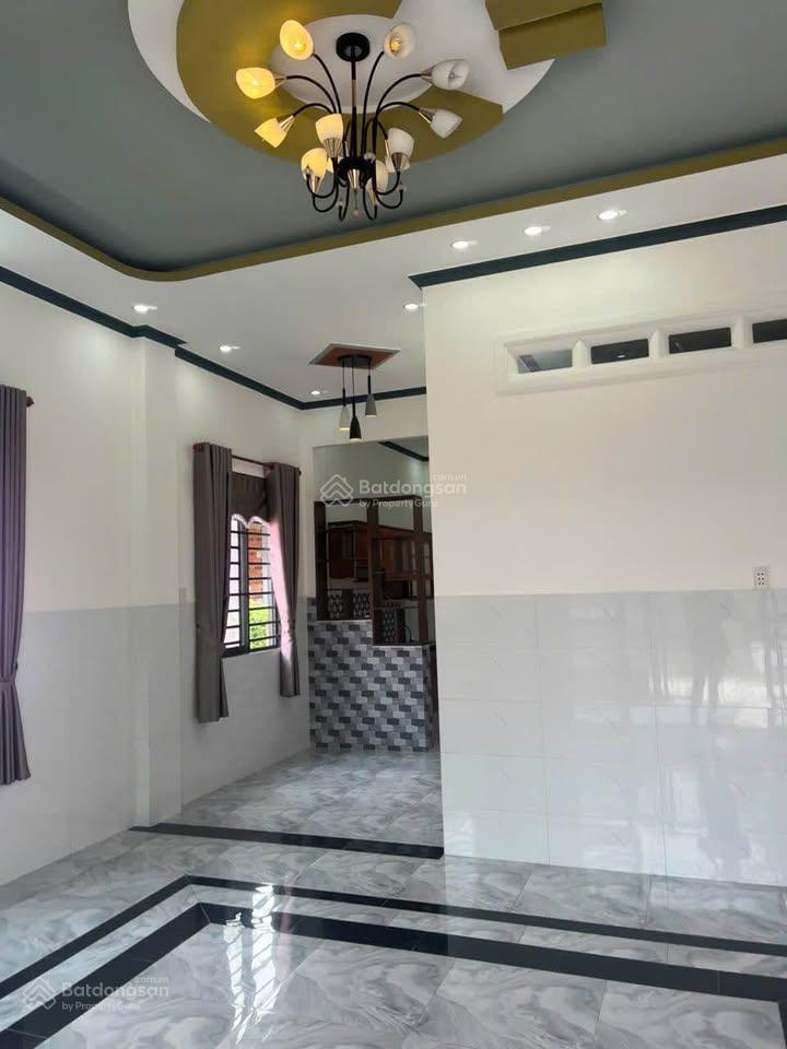 Chỉ 750tr có nhà sát coop.mart trảng bàng, ngang 7x29, sổ hồng riêng, đường oto.