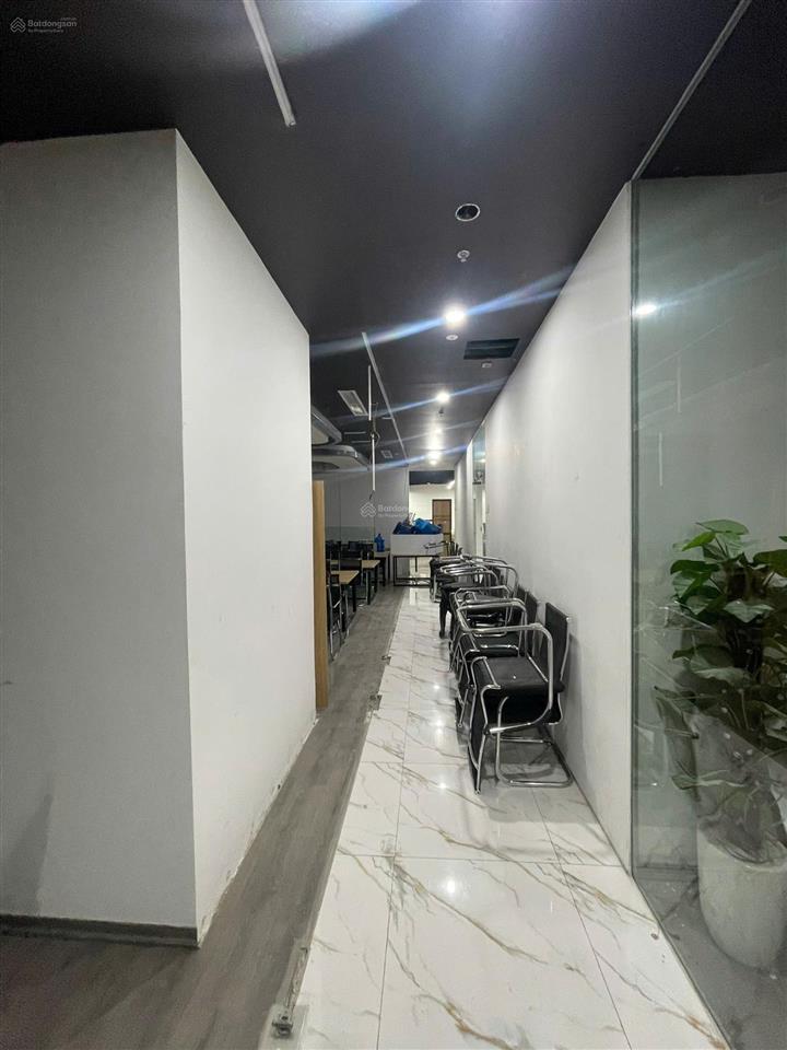 Cho thuê văn phòng tại 72a royal city, 366m2, view đẹp