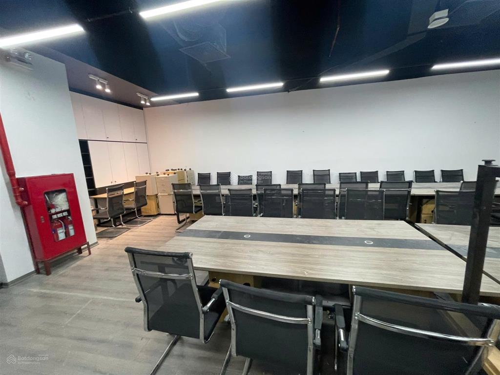 Cho thuê văn phòng tại 72a royal city, 366m2, view đẹp