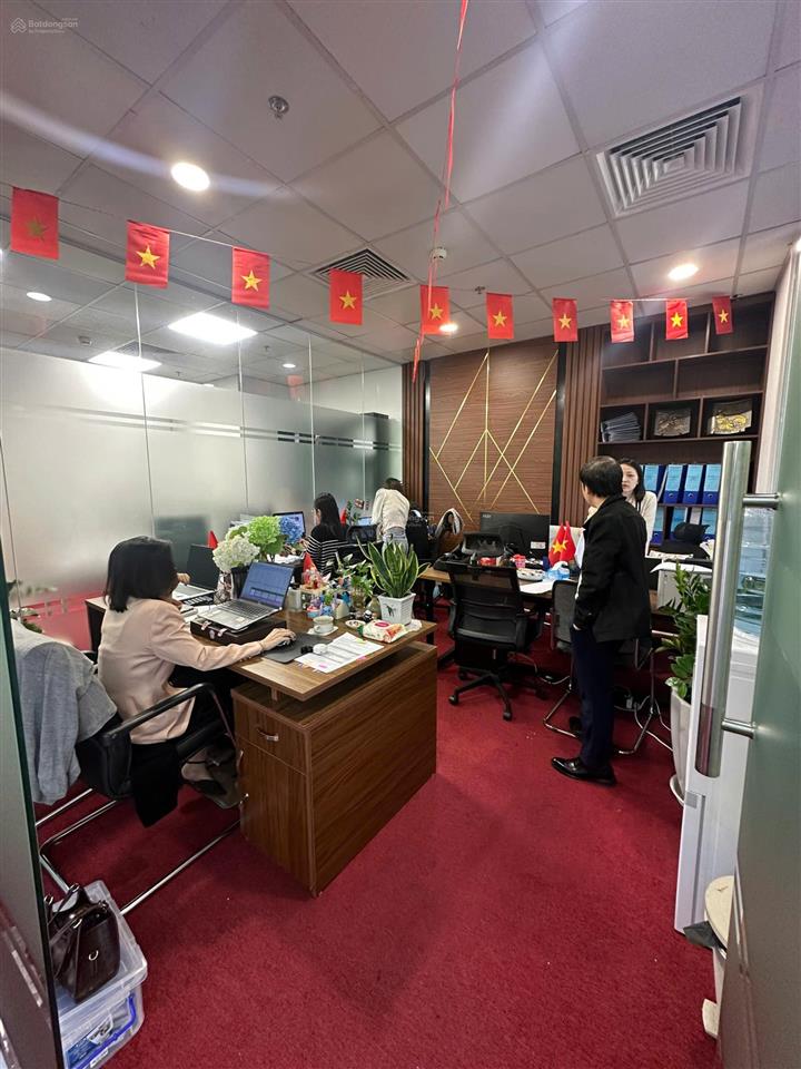 Cho thuê văn phòng tại 72a royal city, 366m2, view đẹp