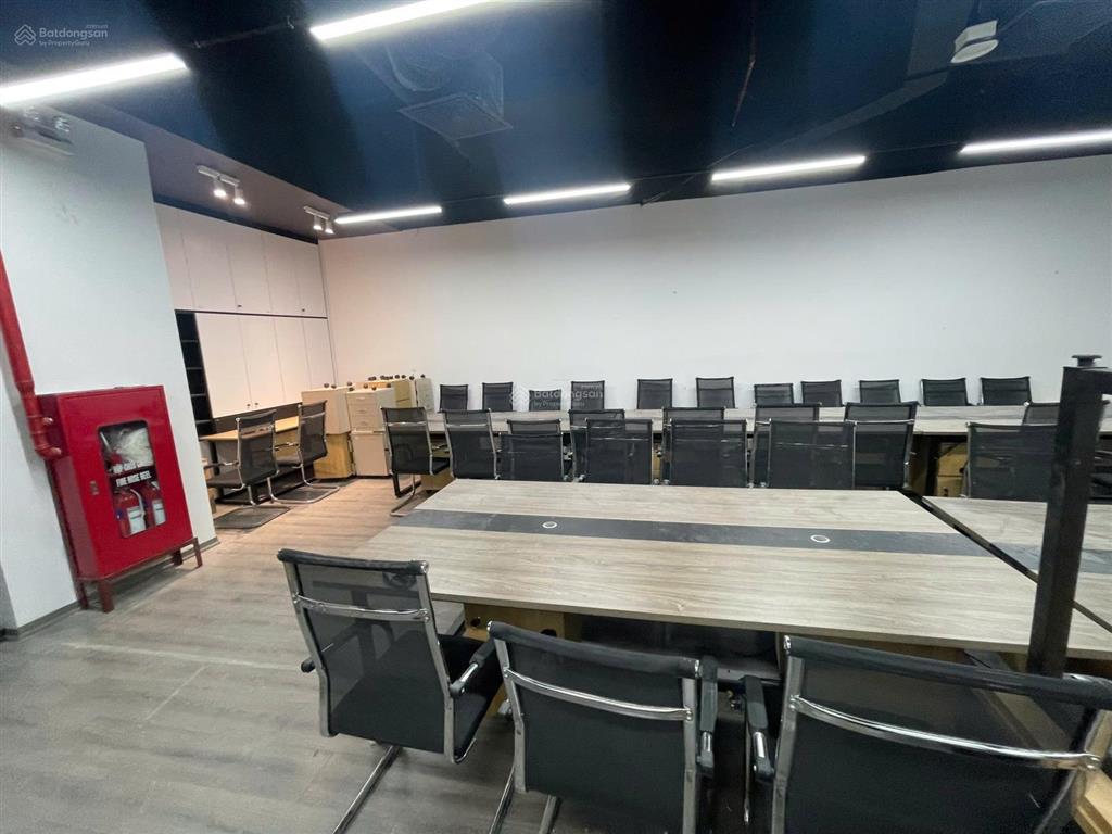 Cho thuê mặt bằng văn phòng royal city 680m², có cắt lẻ từ 100m², diện tích theo nhu cầu
