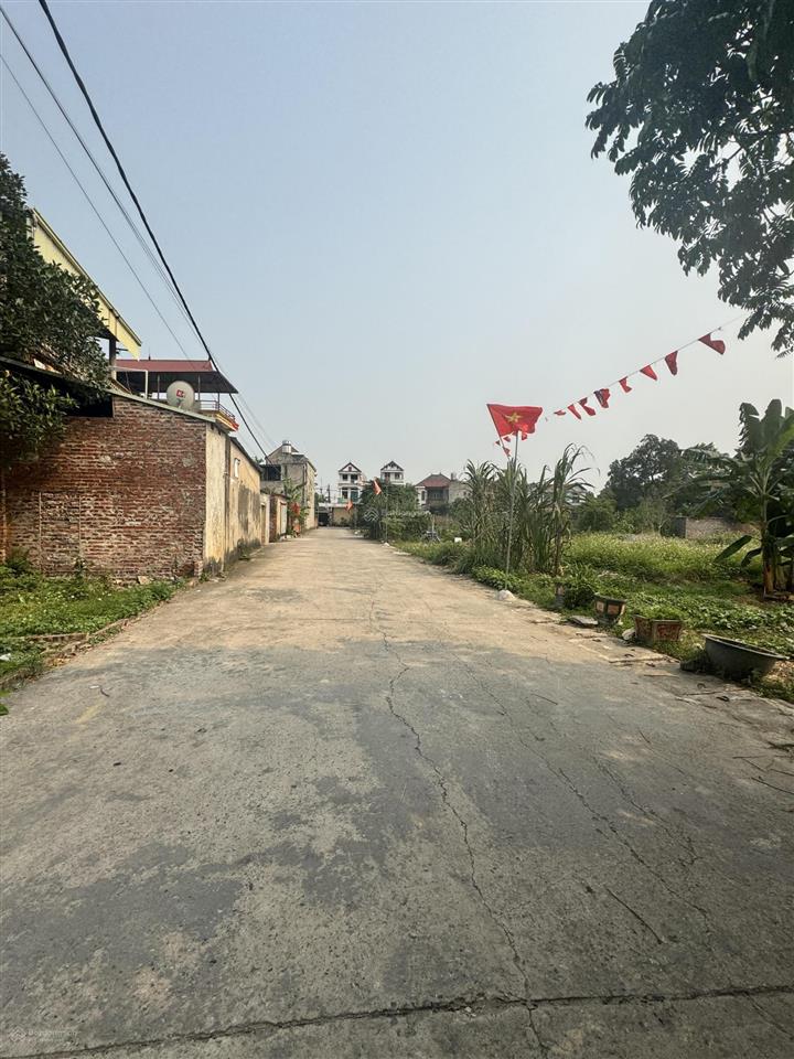 Đường thông tứ phía, ô tô ngủ trong đất, dt 71m full thổ cư giá nhỉnh 2tỷ