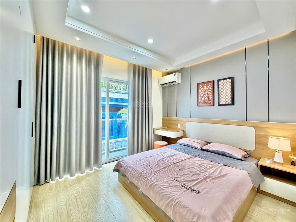 Nhà đẹp phan xích long, 3 tầng, 4pn full nt, shr