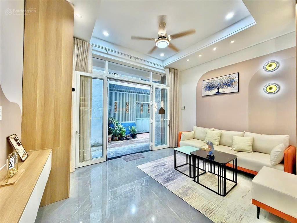 Nhà đẹp phan xích long, 3 tầng, 4pn full nt, shr