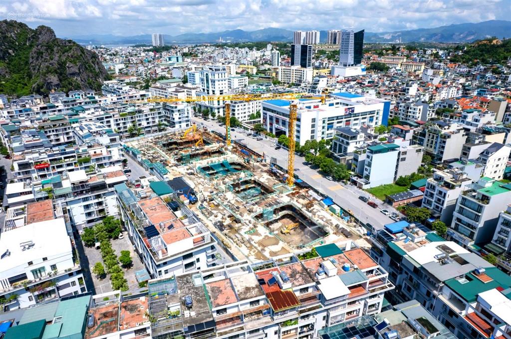 Chung cư mon bay hạ long, 70 triệu/m2, 75m2, 2pn, 2wc, pháp lý đầy đủ